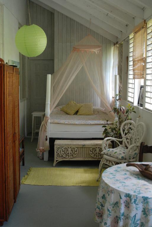 ברידג'טאון Charming Old World Apartment מראה חיצוני תמונה